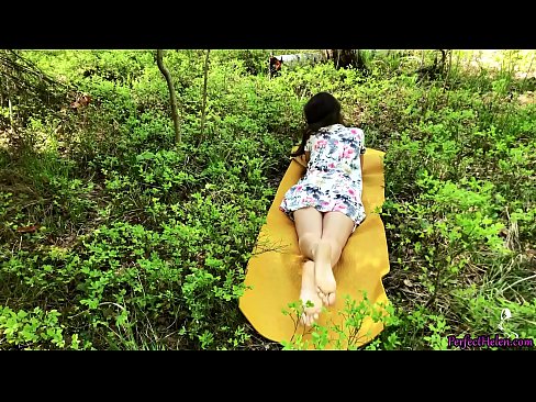 ❤️ Estranho na Tinder Masturba-me a rata e fode apaixonadamente na floresta Pornuts em nós ❌❤