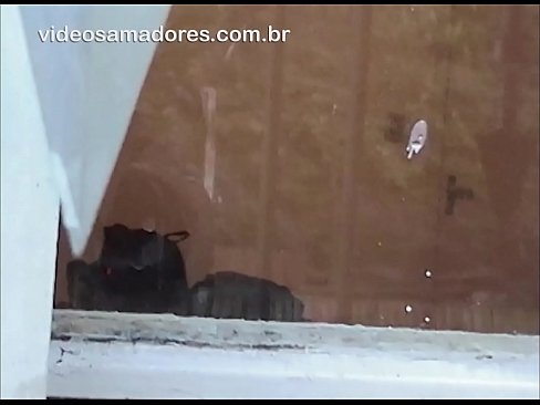 ❤️ Homem excitado a ver a sua namorada com outro tipo, a gravar um vídeo sem perturbar o casal Pornuts em nós ❌❤