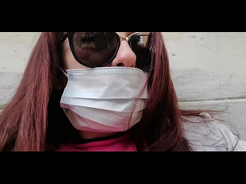 ❤️ Nicoletta vinga-se do seu vizinho e faz chichi na sua garagem (Especial Covid19 Quarentena Italiana) Pornuts em nós ❌❤